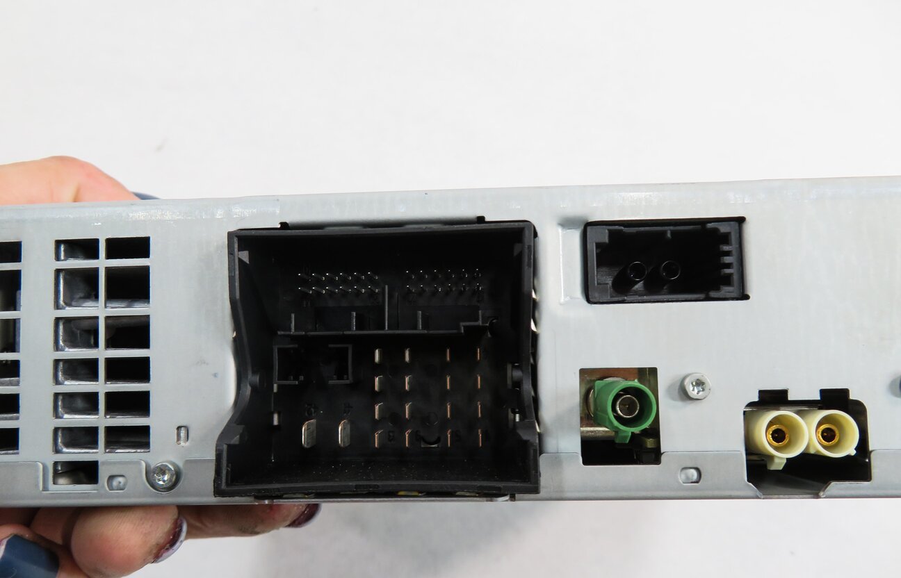 Thumbnail 8: 2012-2017 VW TOUAREG / AUDI A4 S4 A5 S5 A6 S6 Q7 - AM/FM RADIO STEREO RECEIVER