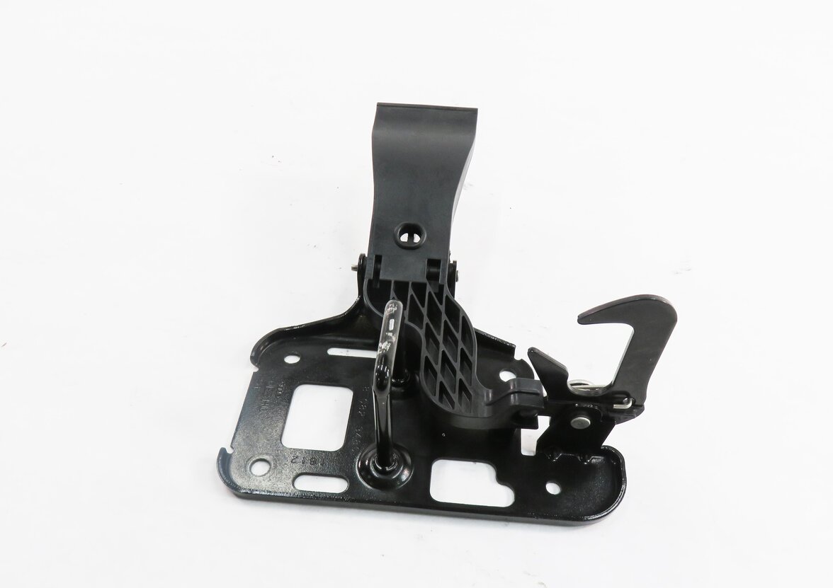 Thumbnail 2: 2013 AUDI S5 (B8 8T) FRONT HOOD SAFETY LATCH CATCH HOOK RELEASE LEVER