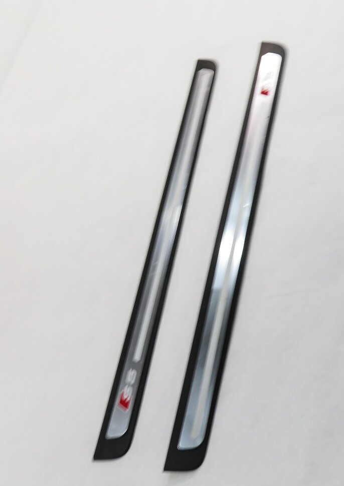 Thumbnail 3: 2013 AUDI S5 (B8 8T) COUPE - FRONT LEFT & RIGHT DOOR SILL TRIM SET