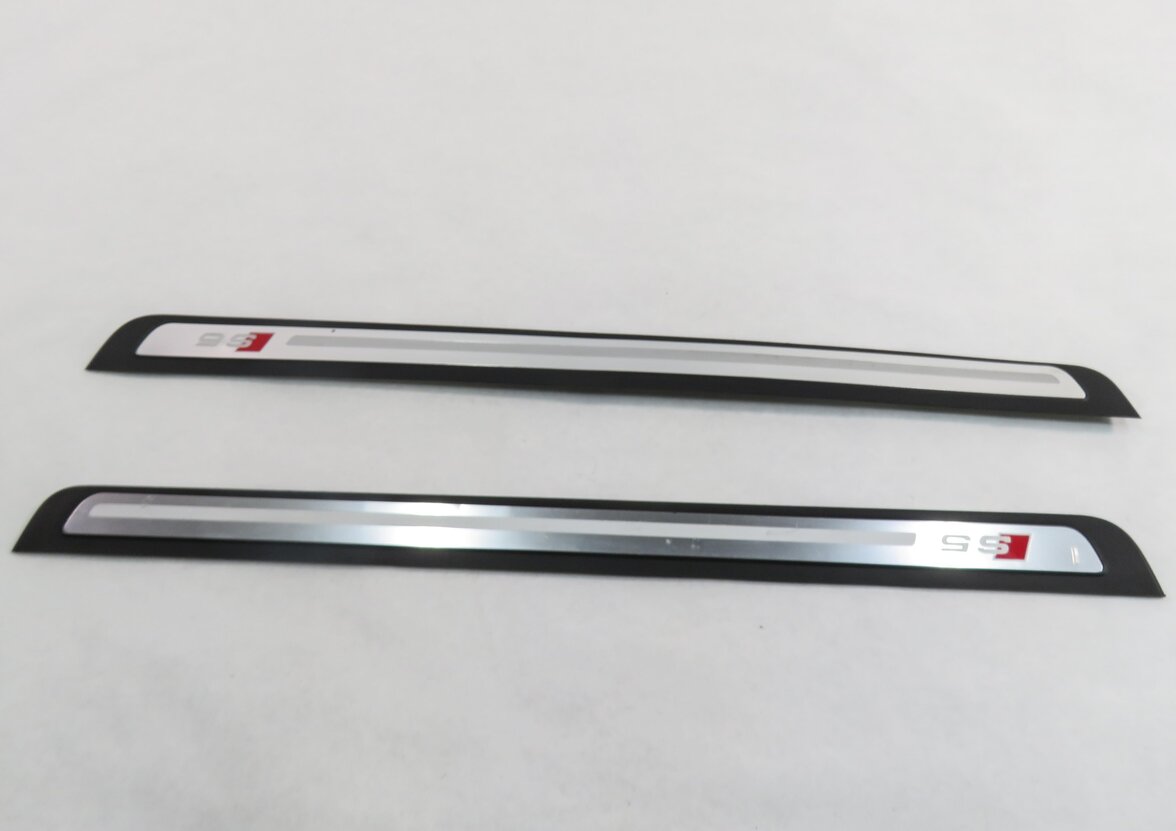 Thumbnail 5: 2013 AUDI S5 (B8 8T) COUPE - FRONT LEFT & RIGHT DOOR SILL TRIM SET