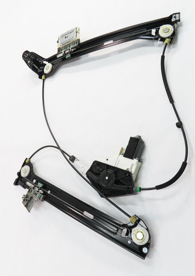 Thumbnail 4: 2013 AUDI S5 (B8 8T) RIGHT FRONT PASSENGER POWER WINDOW REGULATOR w/ MOTOR