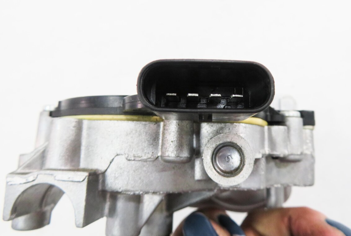 Thumbnail 6: 12-19 BMW 320i 328i 330i 335i 340i 428i 430i 435i 440i M3 M4 - FRONT WIPER MOTOR
