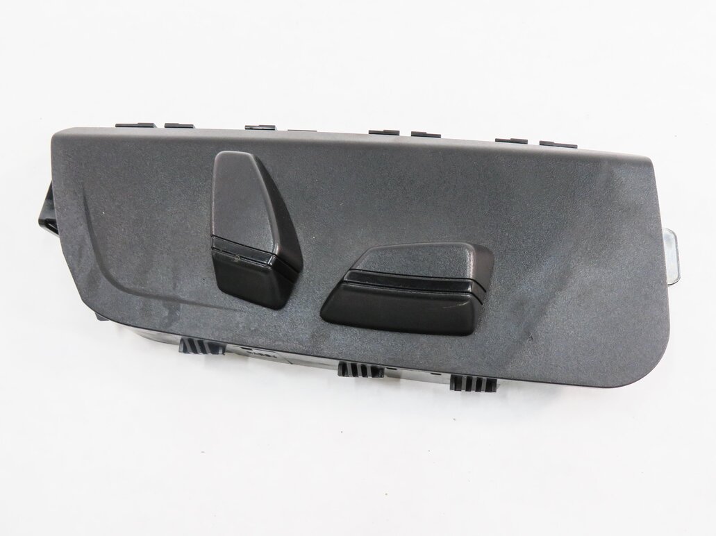 Thumbnail 2: 2015 BMW 328i (F30) RIGHT FRONT PASSENGER SEAT ADJUSTMENT SWITCH