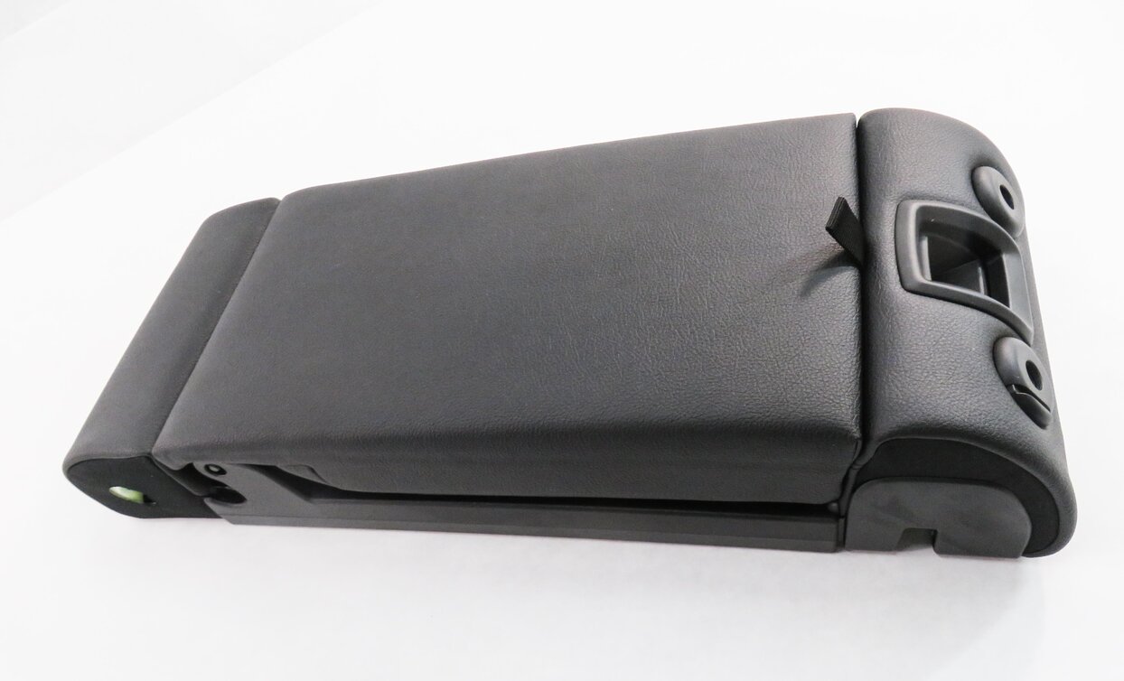Thumbnail 3: 2015 BMW 328i (F30) REAR SEAT CENTER CONSOLE ARMREST w/ CUP HOLDER (BLACK)