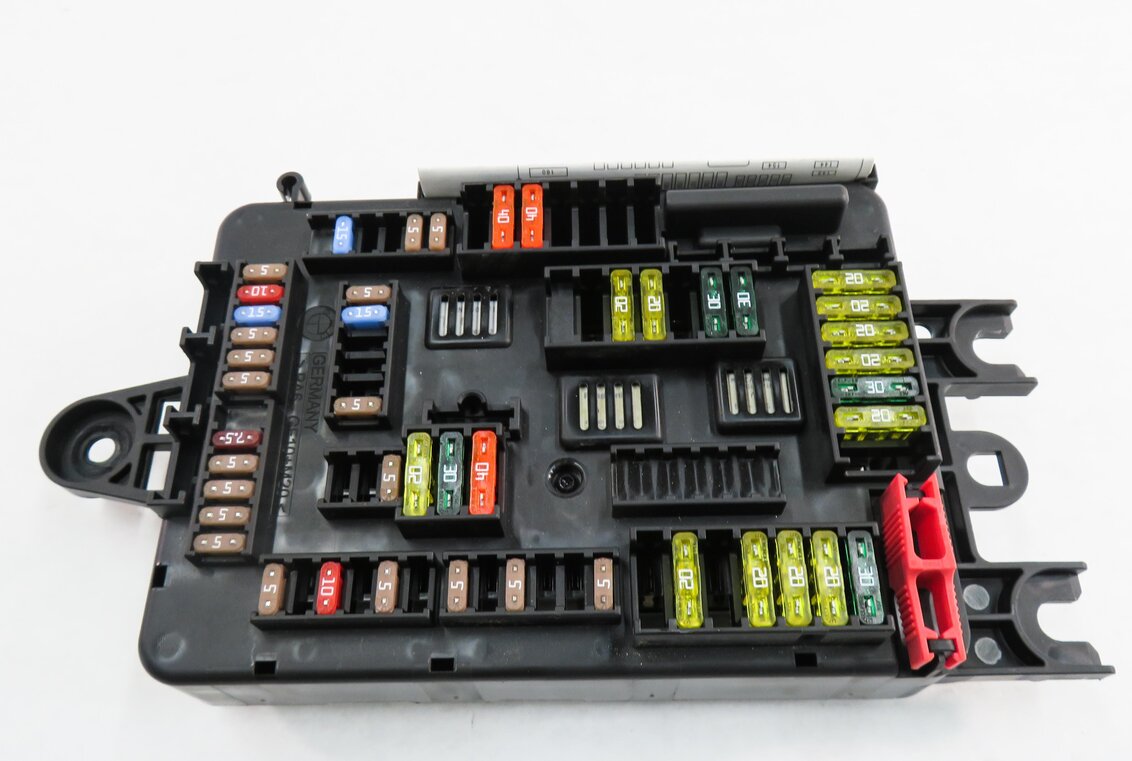 Thumbnail 5: 2015 BMW 328i (F30) REAR TRUNK FUSE BOX POWER DISTRIBUTION FUSE BOX