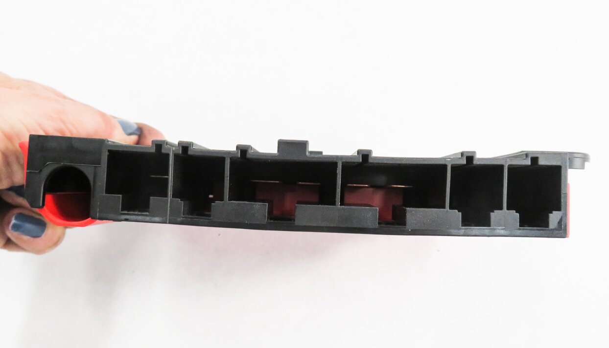 Thumbnail 6: 2015 BMW 328i (F30) POSITIVE BATTERY POWER DISTRIBUTION FUSE PLATE