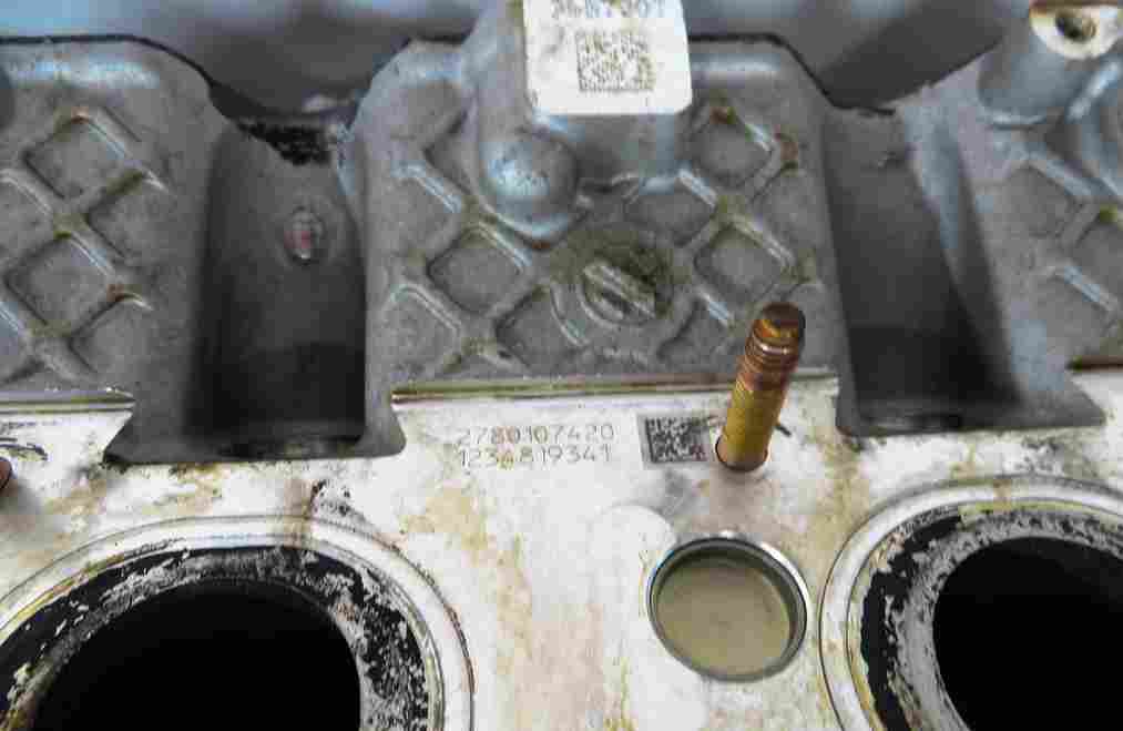 Thumbnail 13: 2012-2020 MERCEDES CL550 E550 GL450 GL550 S550 SL550 - 4.6L RIGHT CYLINDER HEAD