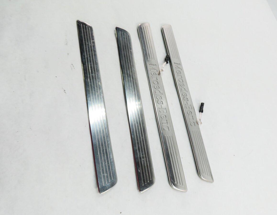Thumbnail 6: 2013 MERCEDES GL450 (X166) FRONT & REAR LIGHTED DOOR SILL SCUFF PANEL TRIM SET-4