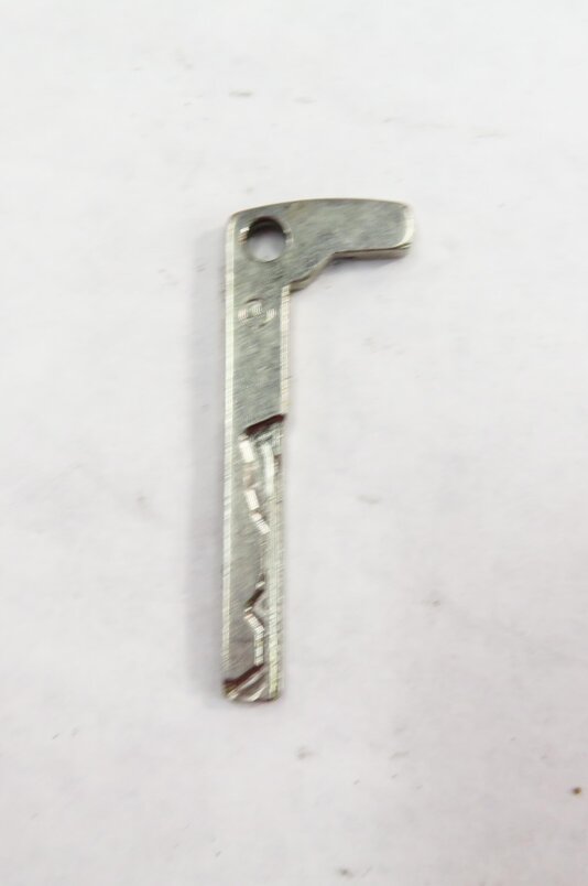 Thumbnail 7: 2013 MERCEDES GL450 (X166) LEFT FRONT DRIVER DOOR HANDLE LOCK CYLINDER w/ KEY