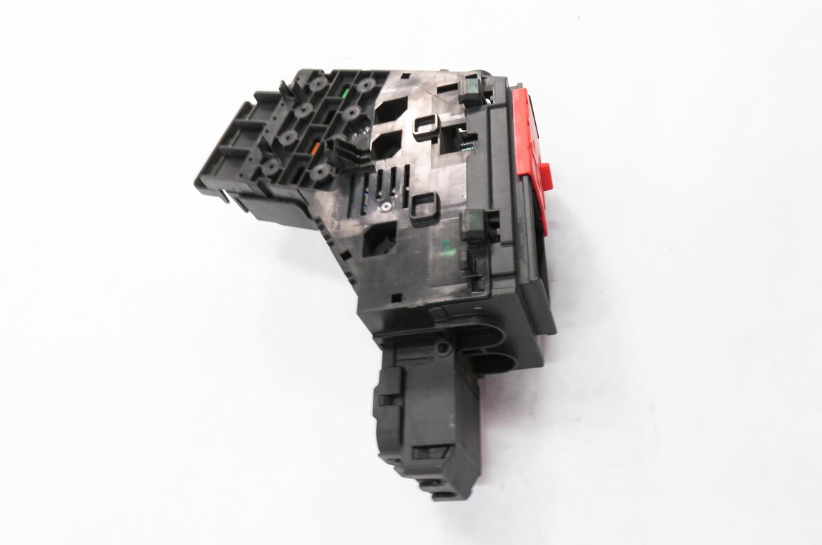 Thumbnail 3: 2013 MERCEDES GL450 (X166) POSITIVE BATTERY JUMP POST TERMINAL