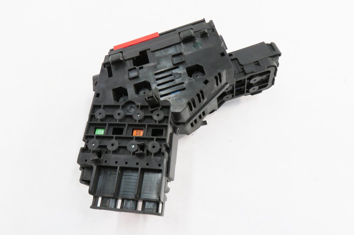 Thumbnail 5: 2013 MERCEDES GL450 (X166) POSITIVE BATTERY JUMP POST TERMINAL