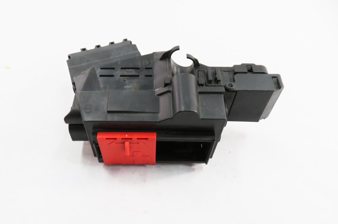 Thumbnail 6: 2013 MERCEDES GL450 (X166) POSITIVE BATTERY JUMP POST TERMINAL