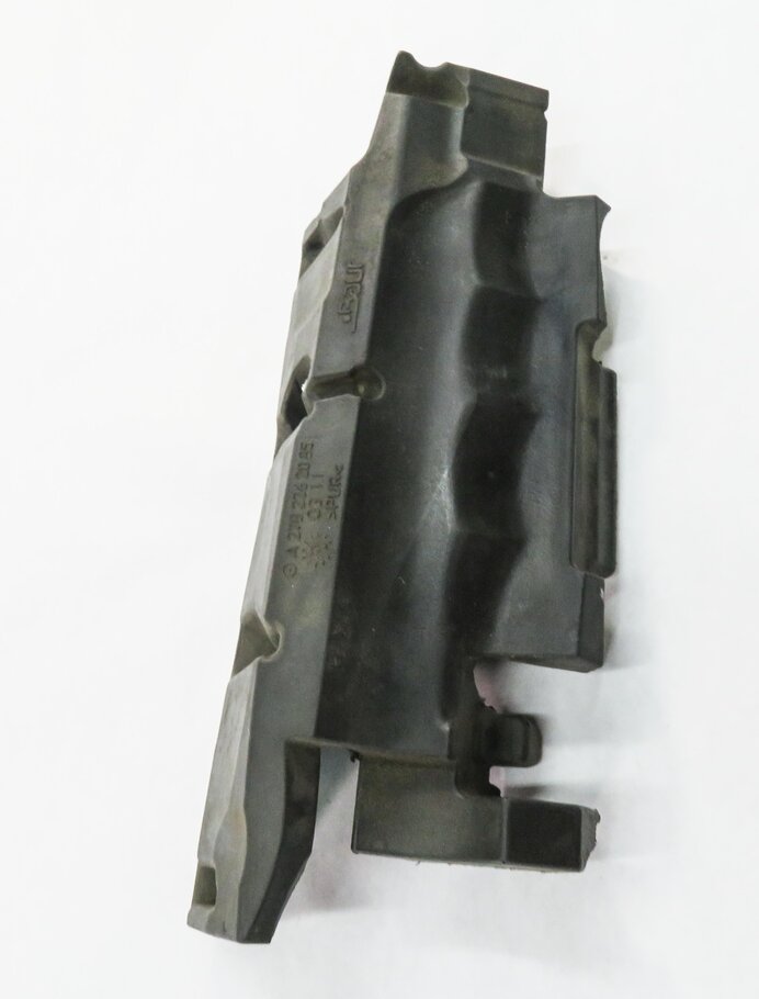 Thumbnail 3: 2013 MERCEDES GL450 (X166) AIR FILTER BOX INSULATION FOAM