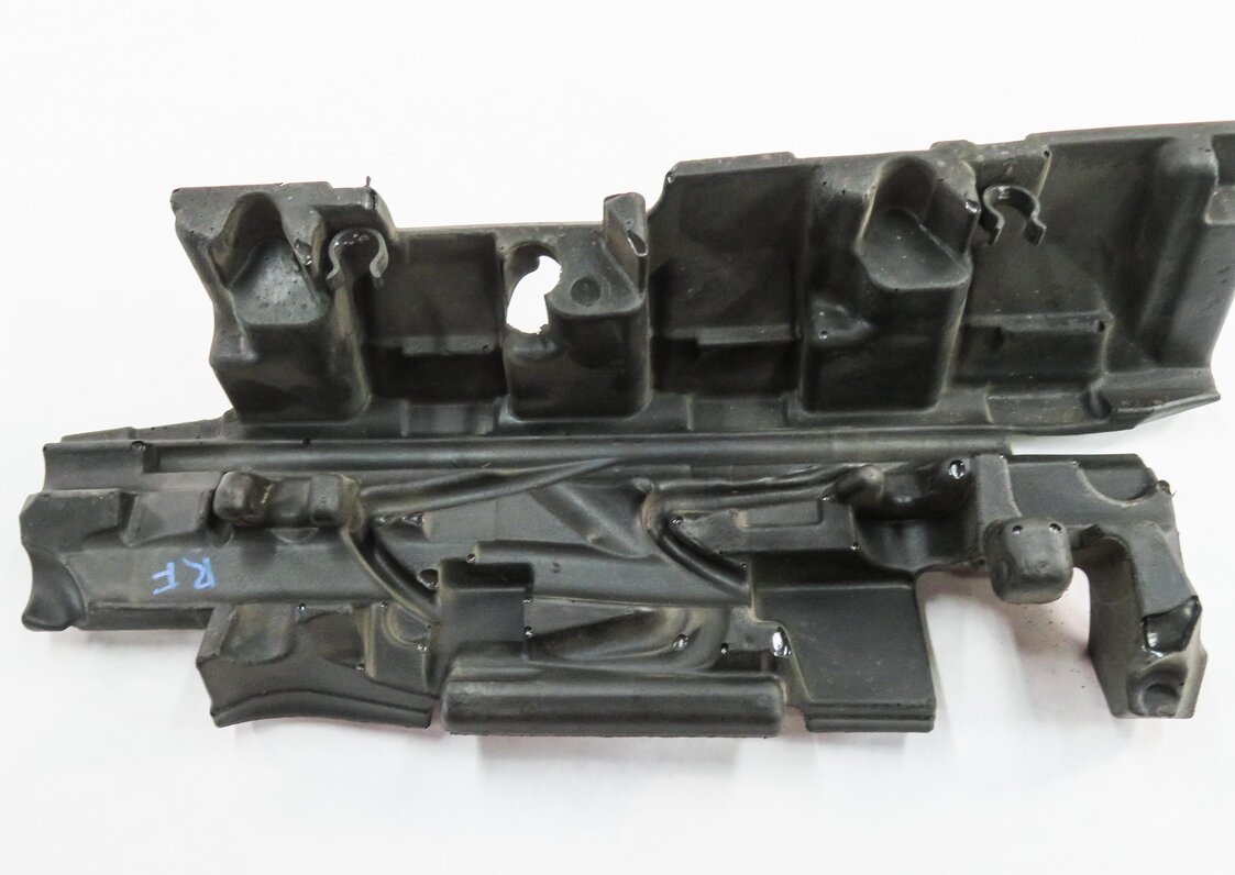 Thumbnail 6: 2013 MERCEDES GL450 (X166) AIR FILTER BOX INSULATION FOAM