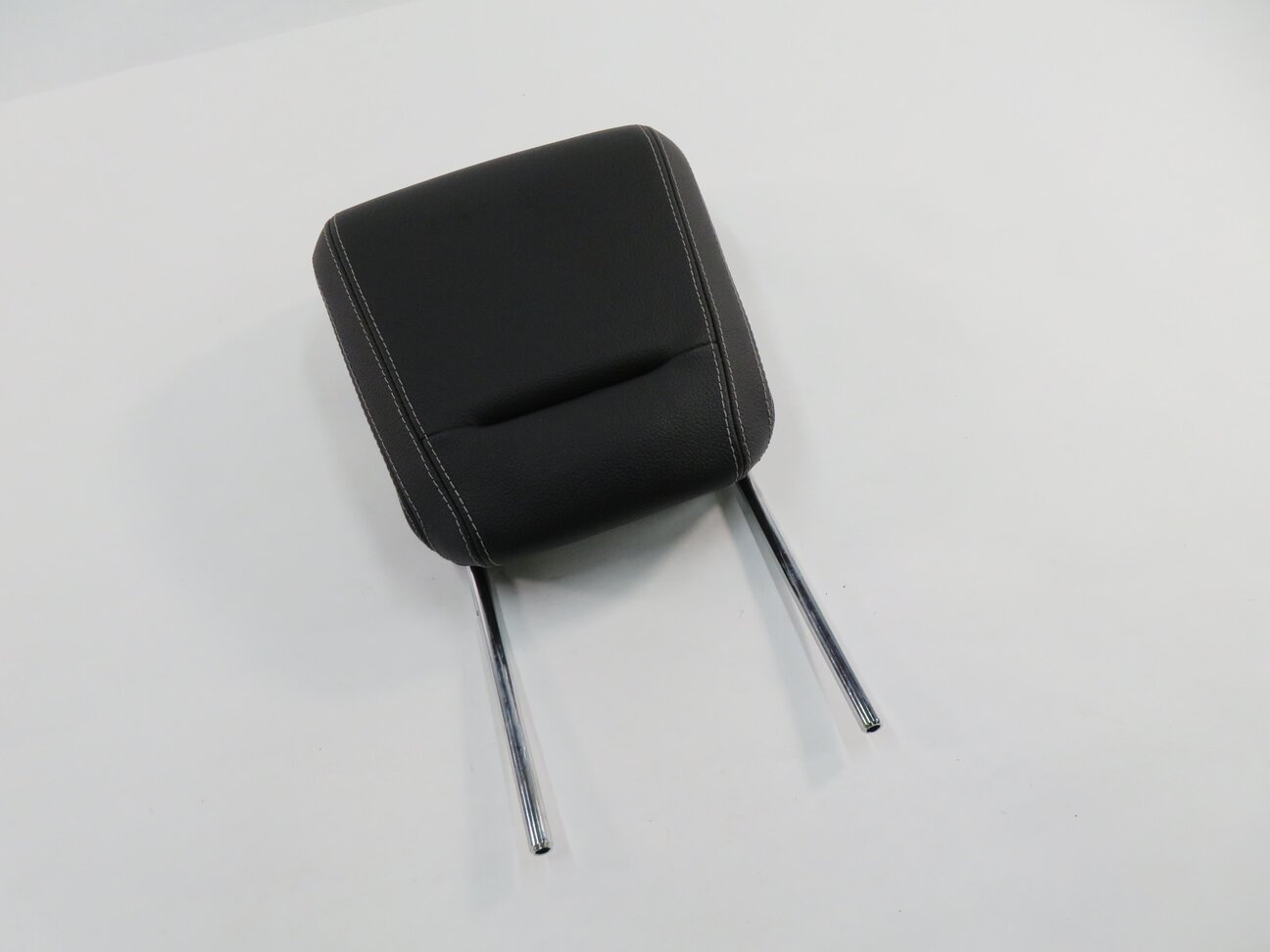 Thumbnail 1: 2013 MERCEDES GL450 (X166) REAR 3rd THIRD ROW SEAT HEADREST (BLACK LEATHER)