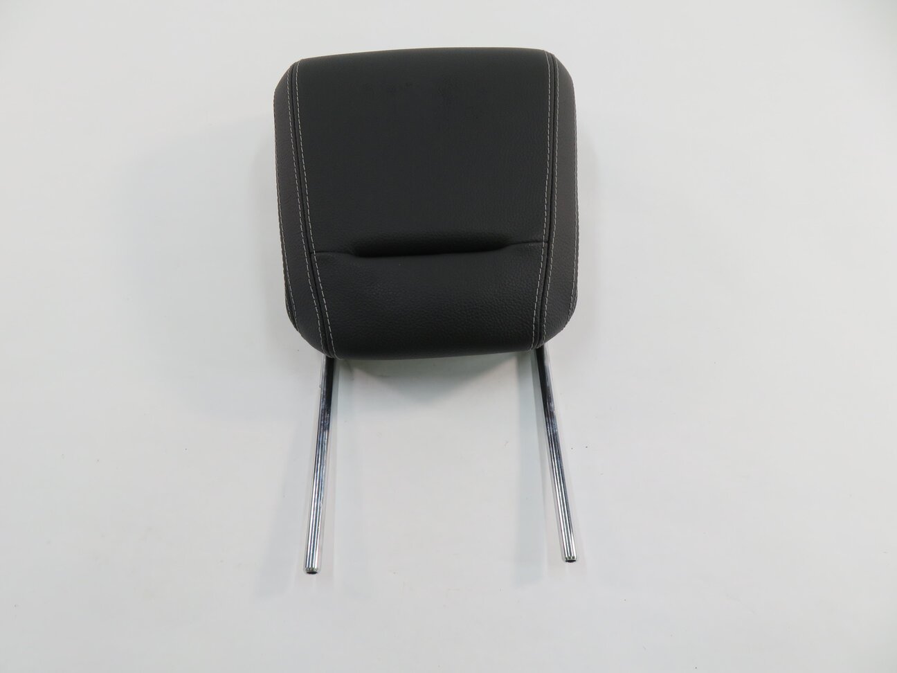 Thumbnail 2: 2013 MERCEDES GL450 (X166) REAR 3rd THIRD ROW SEAT HEADREST (BLACK LEATHER)