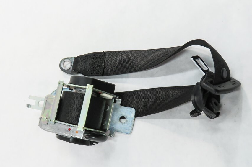Thumbnail 3: 2013 MERCEDES GL450 (X166) REAR 2nd ROW SEAT - LEFT SEATBELT RETRACTOR (BLACK)
