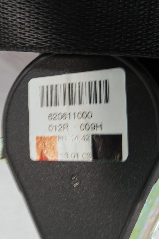 Thumbnail 6: 2013 MERCEDES GL450 (X166) REAR 2nd ROW SEAT - LEFT SEATBELT RETRACTOR (BLACK)