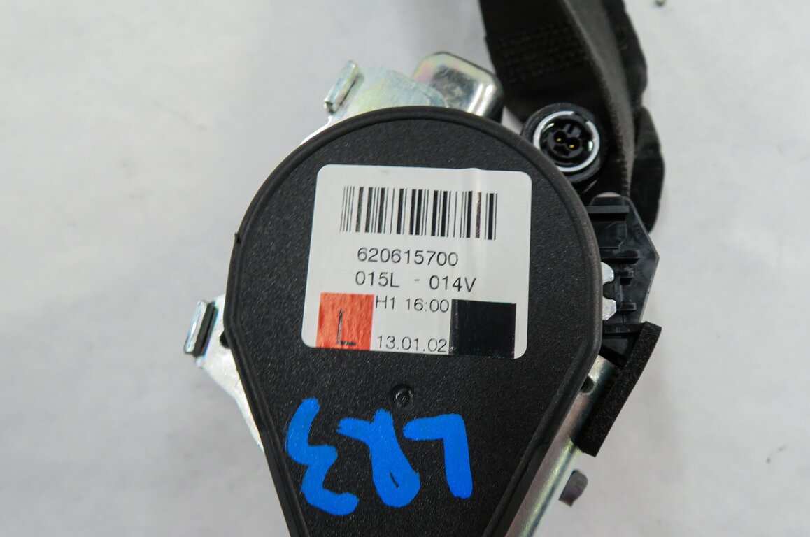 Thumbnail 6: 2013 MERCEDES GL450 (X166) REAR 3rd ROW SEAT - LEFT SEATBELT RETRACTOR (BLACK)