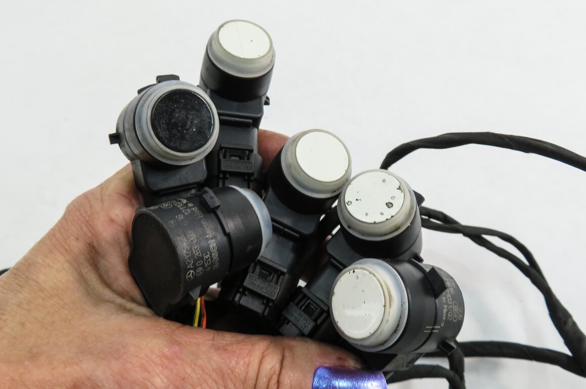 Thumbnail 7: 2013 MERCEDES GL450 (X166) FRONT PDC PARK DISTANCE SENSOR SET w/ HARNESS (WHITE)
