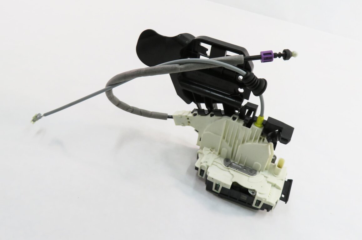 12-14 MERCEDES GL350 GL450 GL550 ML350 ML550 (W166 X166) LEFT FRONT DOOR LATCH
