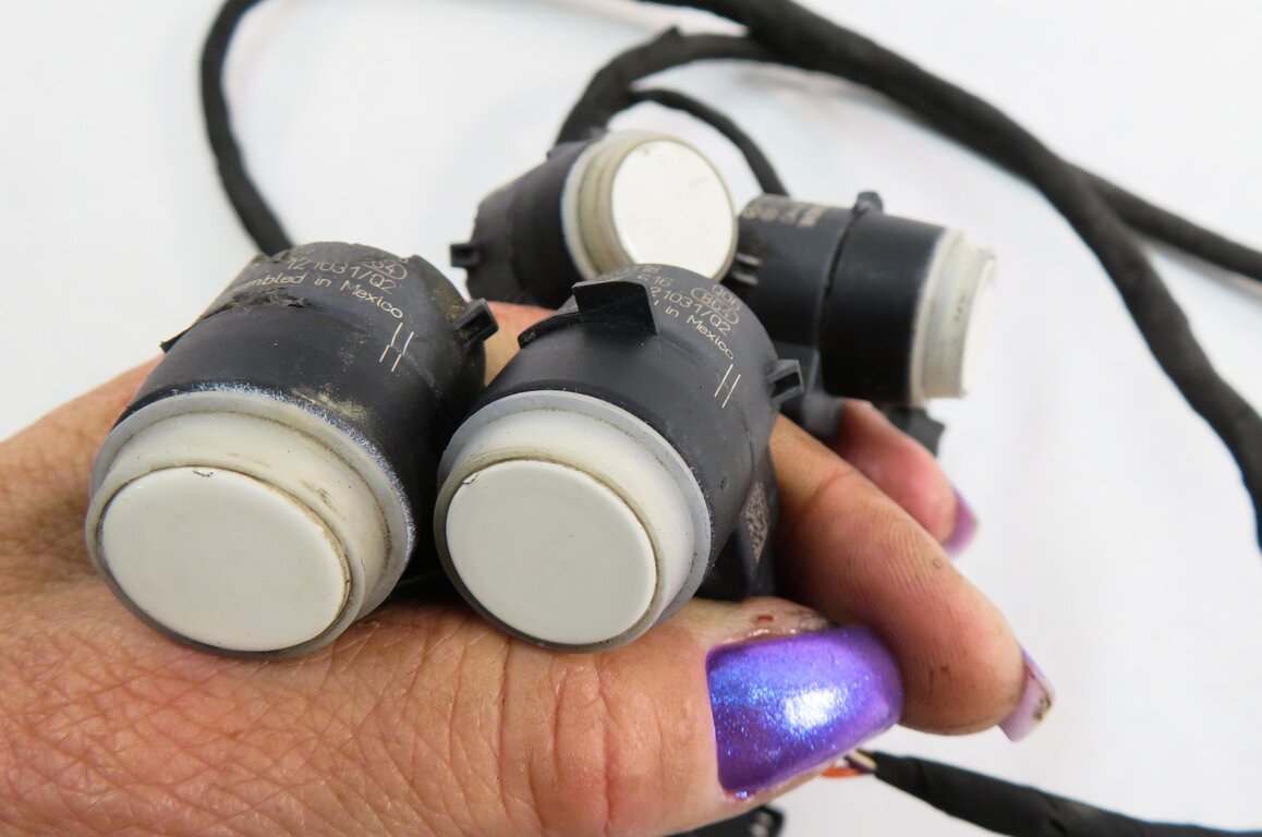 Thumbnail 6: 2013 MERCEDES GL450 (X166) REAR PDC PARK DISTANCE SENSOR SET w/ HARNESS (WHITE)