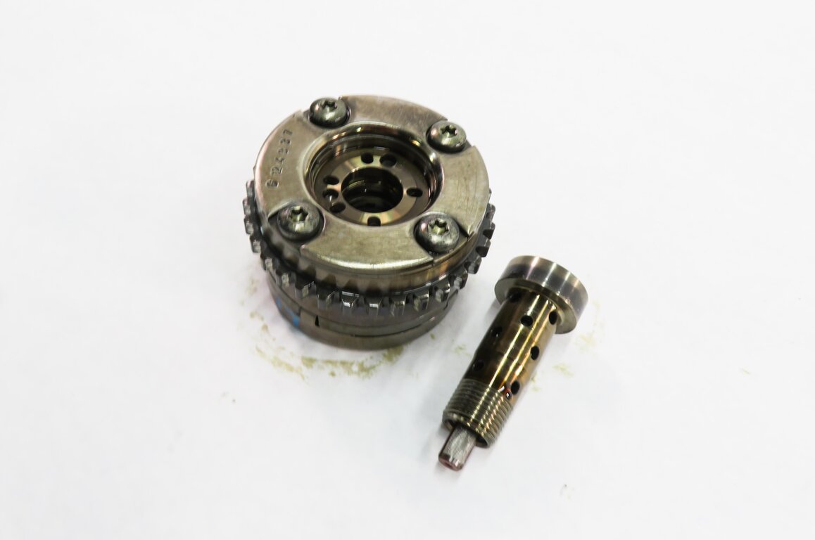 Thumbnail 1: 2013 MERCEDES GL450 (X166) 4.6L M278 ENGINE - LEFT INTAKE CAMSHAFT TIMING GEAR