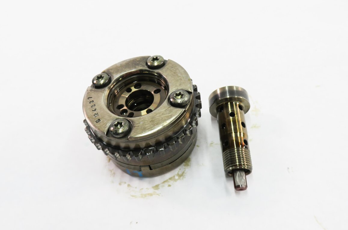 Thumbnail 2: 2013 MERCEDES GL450 (X166) 4.6L M278 ENGINE - LEFT INTAKE CAMSHAFT TIMING GEAR
