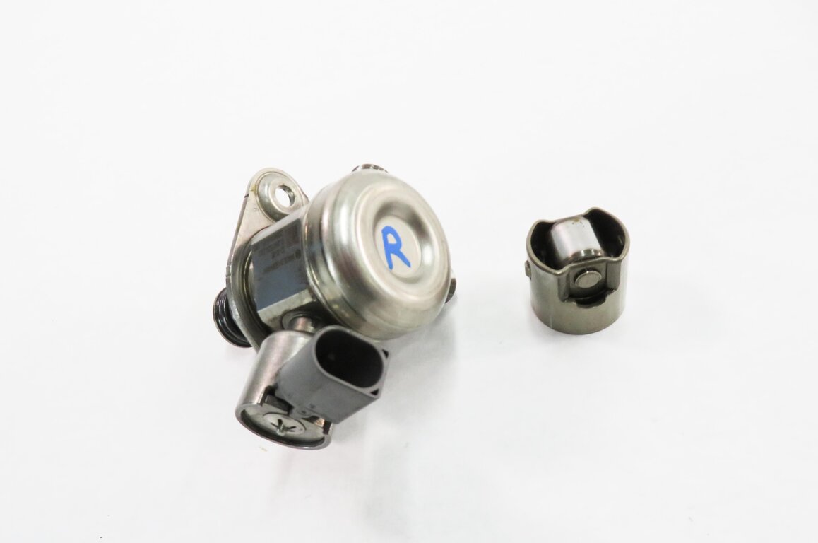 Thumbnail 2: 2011-2020 MERCEDES E500 E550 S600 SL450 SL550 GL550 - RIGHT MECHANICAL FUEL PUMP