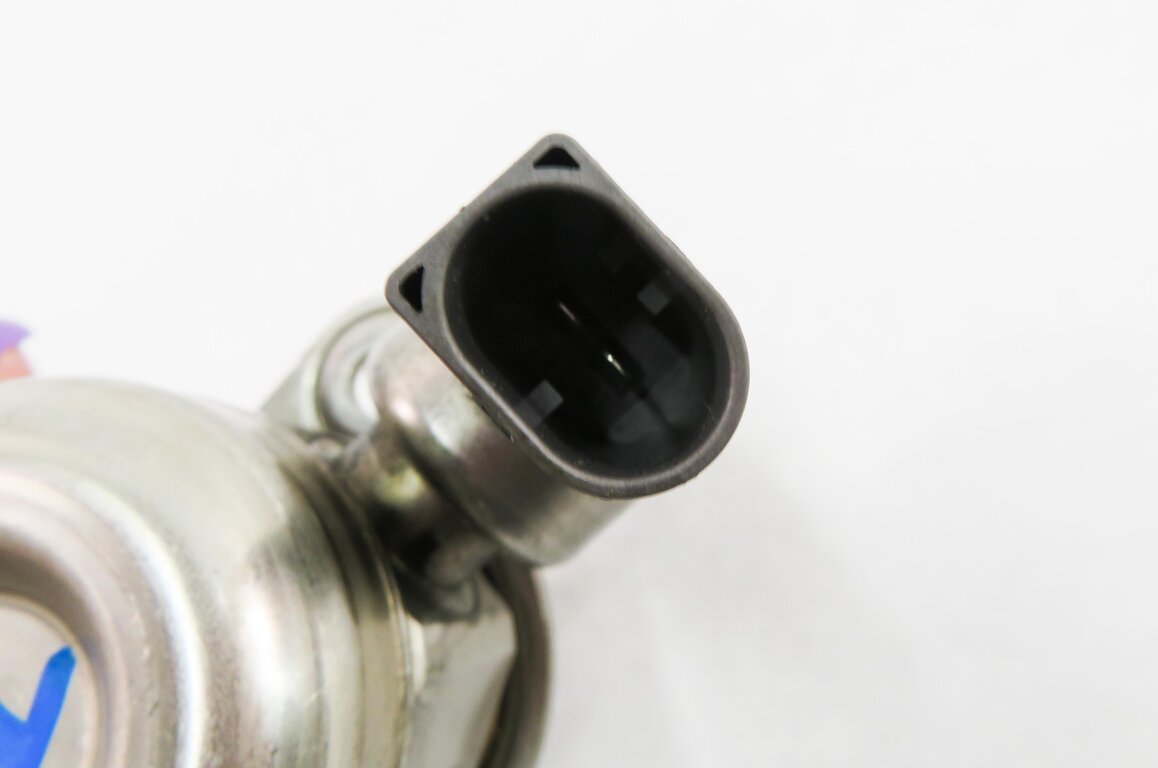 Thumbnail 7: 2011-2020 MERCEDES E500 E550 S600 SL450 SL550 GL550 - RIGHT MECHANICAL FUEL PUMP