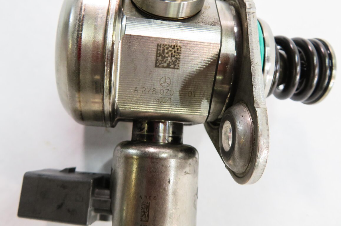 Thumbnail 8: 2011-2020 MERCEDES E500 E550 S600 SL450 SL550 GL550 - RIGHT MECHANICAL FUEL PUMP