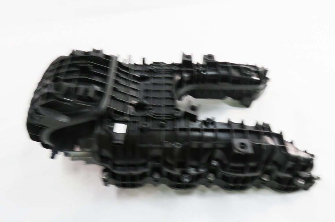 Thumbnail 2: 11-20 MERCEDES CL550 E550 GL450 GL550 GLS550 S550 SL550 - 4.6L INTAKE MANIFOLD