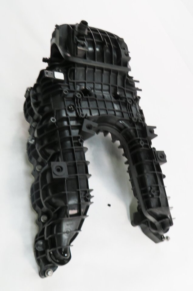 Thumbnail 3: 11-20 MERCEDES CL550 E550 GL450 GL550 GLS550 S550 SL550 - 4.6L INTAKE MANIFOLD