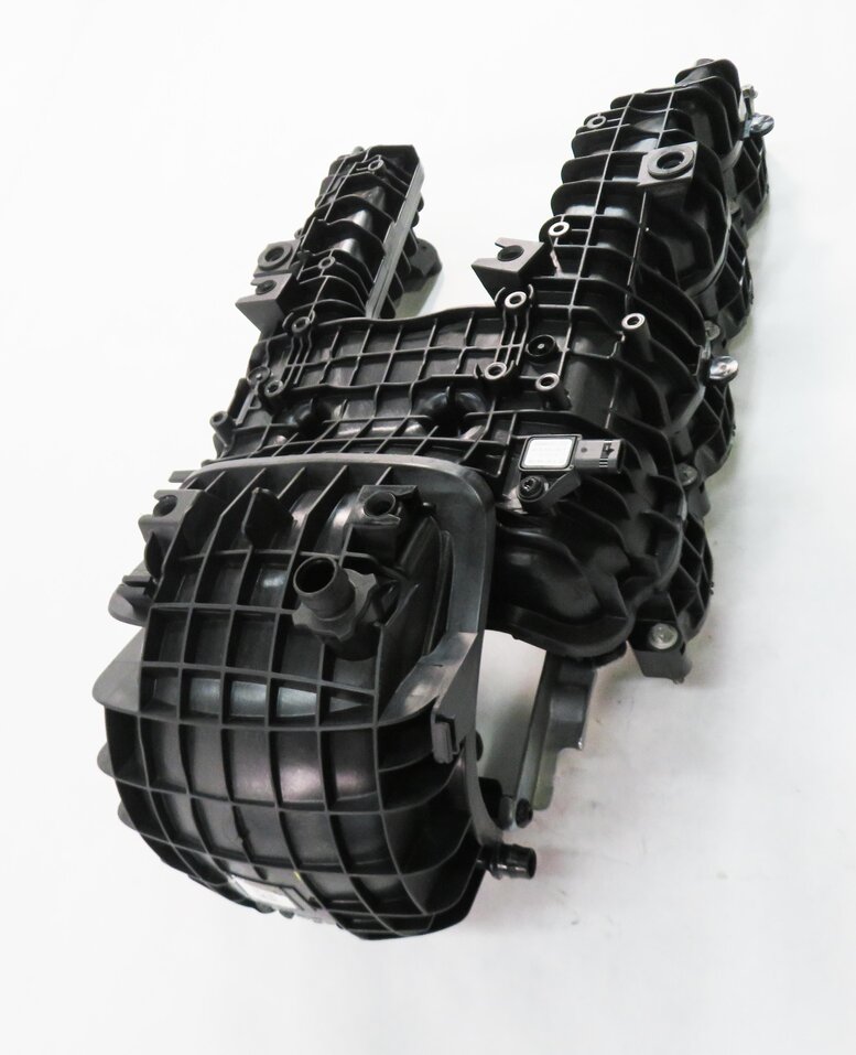 Thumbnail 4: 11-20 MERCEDES CL550 E550 GL450 GL550 GLS550 S550 SL550 - 4.6L INTAKE MANIFOLD