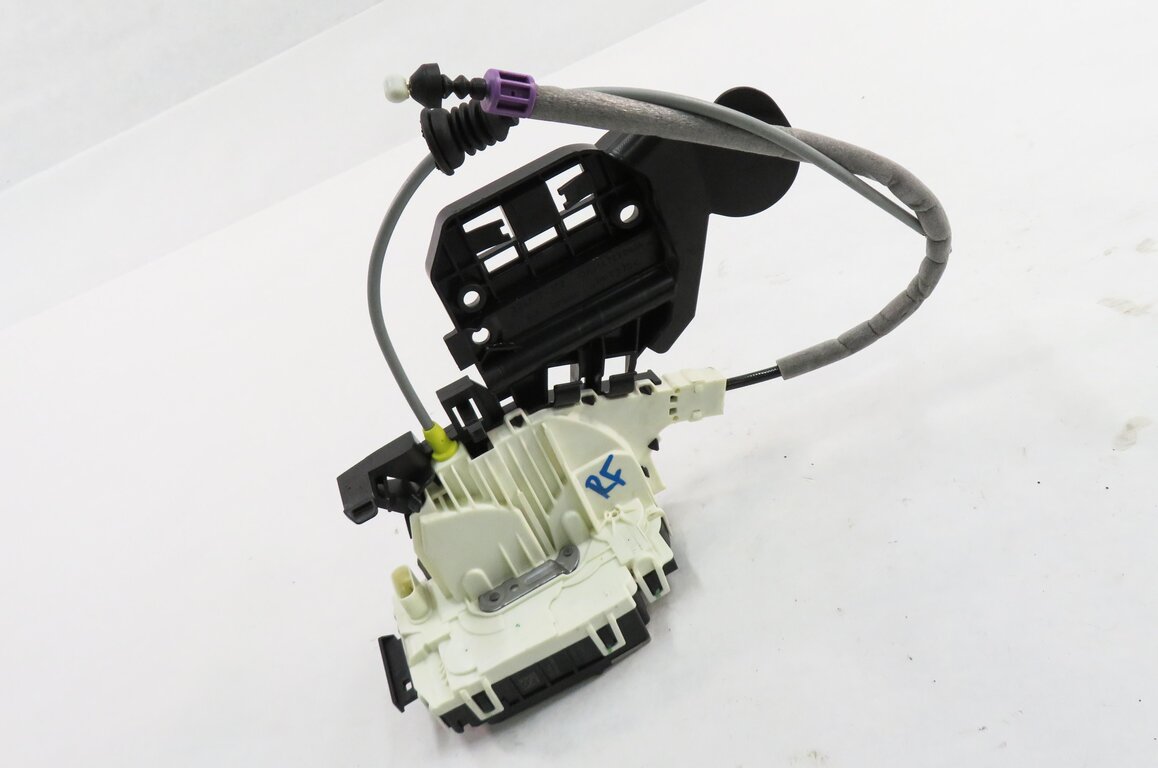 Thumbnail 1: 12-14 MERCEDES GL350 GL450 GL550 ML350 ML550 (W166 X166) RIGHT FRONT DOOR LATCH