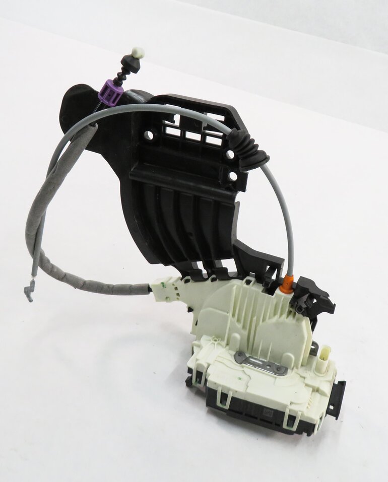 11-19 MERCEDES E350 GL350 GL450 GL550 CLK250 GLK350 ML350 - LEFT REAR DOOR LATCH