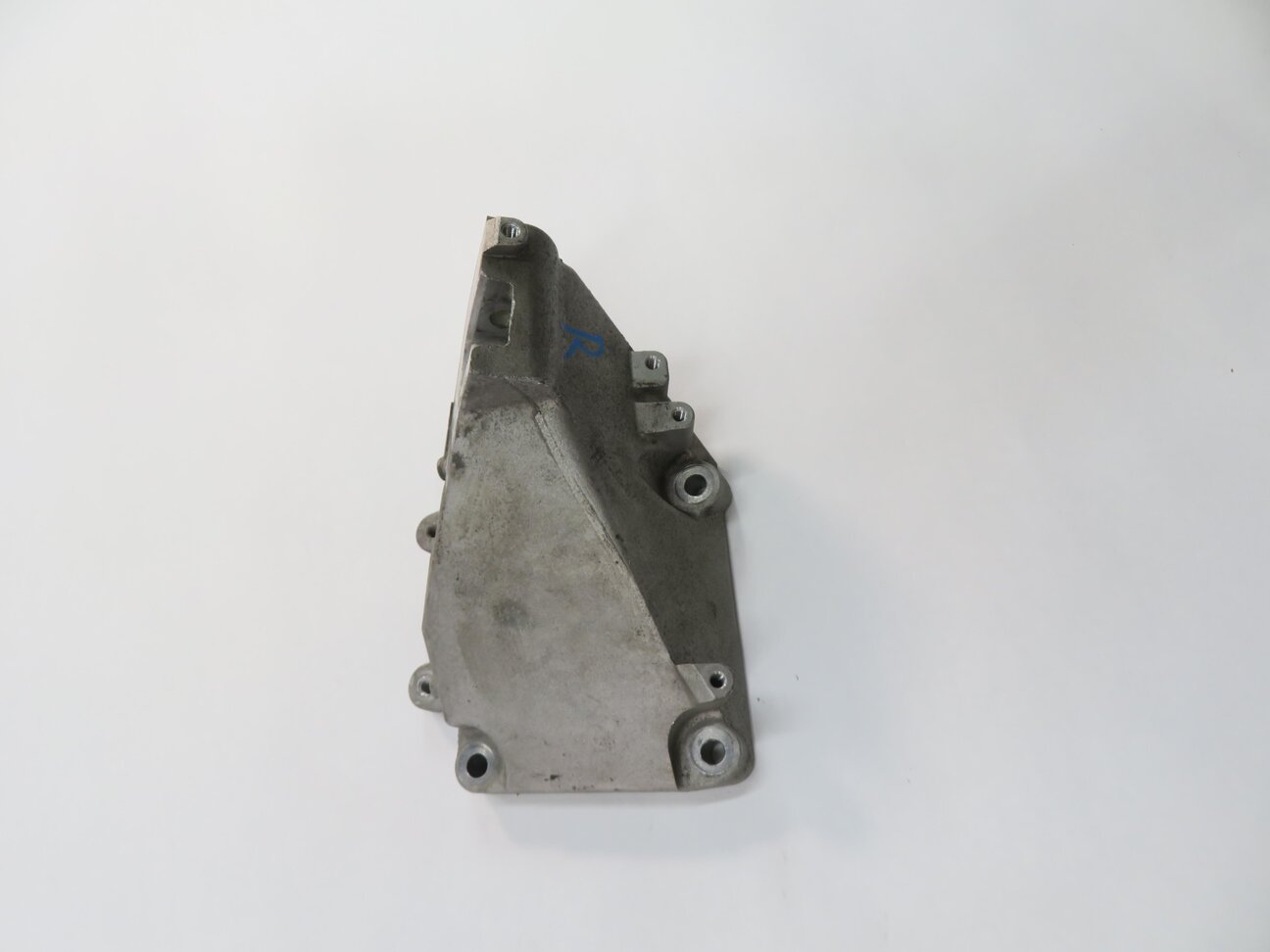 Thumbnail 4: 2013 MERCEDES GL450 (X166) 4.6L M278 ENGINE - RIGHT MOTOR MOUNT BRACKET