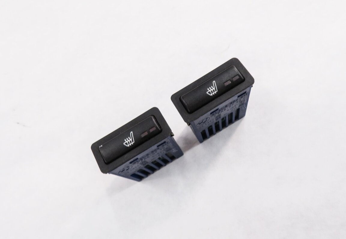 2006 RANGE ROVER (L322) HEATED SEAT SWITCH BUTTON SET