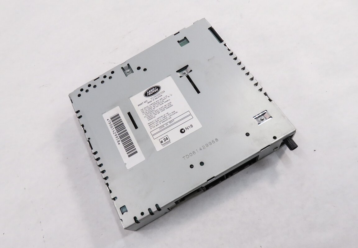 Thumbnail 1: 2005-2009 RANGE ROVER (L322) RADIO STEREO AM/FM RECEIVER (w/ REAR ENTERTAINMENT)