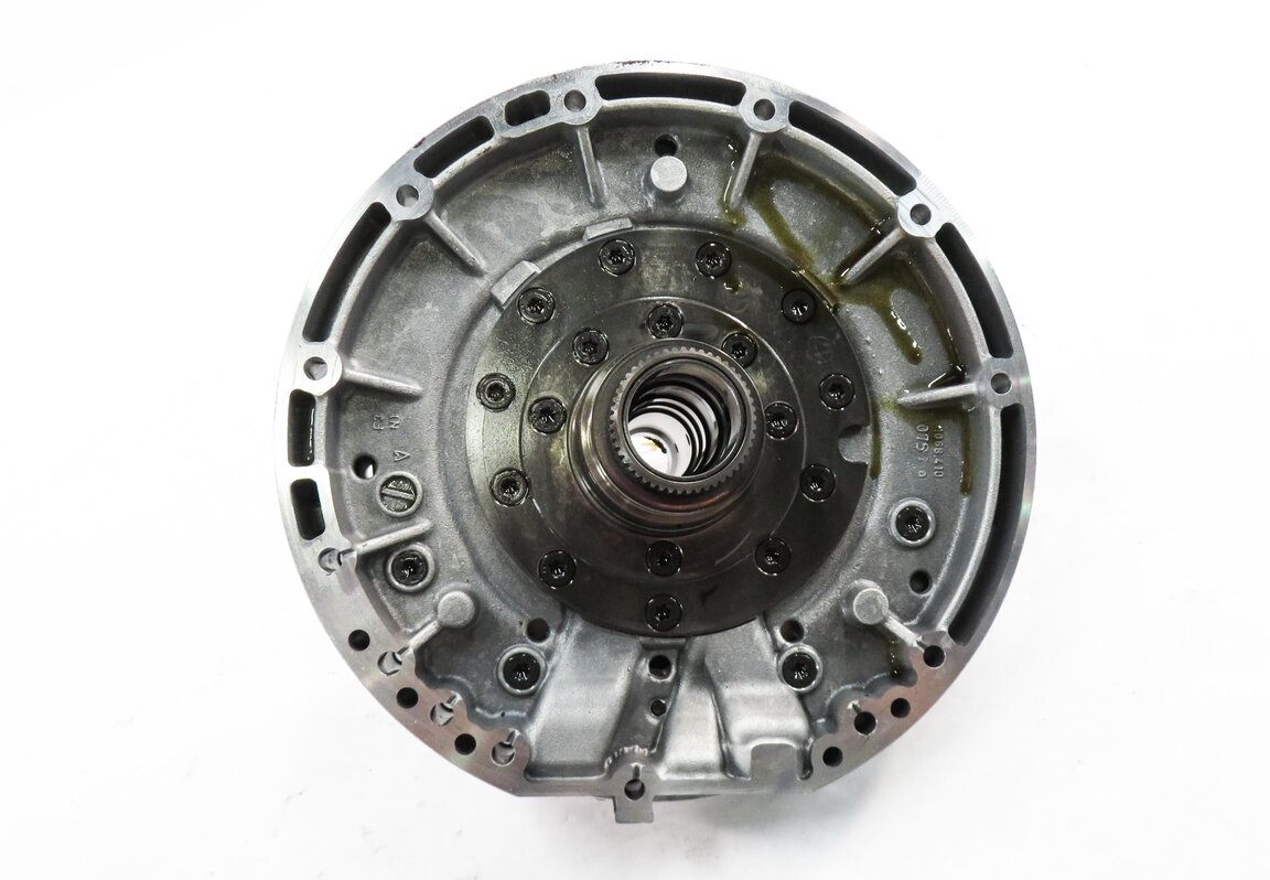 Thumbnail 1: 2006-2009 RANGE ROVER SPORT LR3 (L320 L322) 6HP-26 A/T TRANSMISSION OIL PUMP