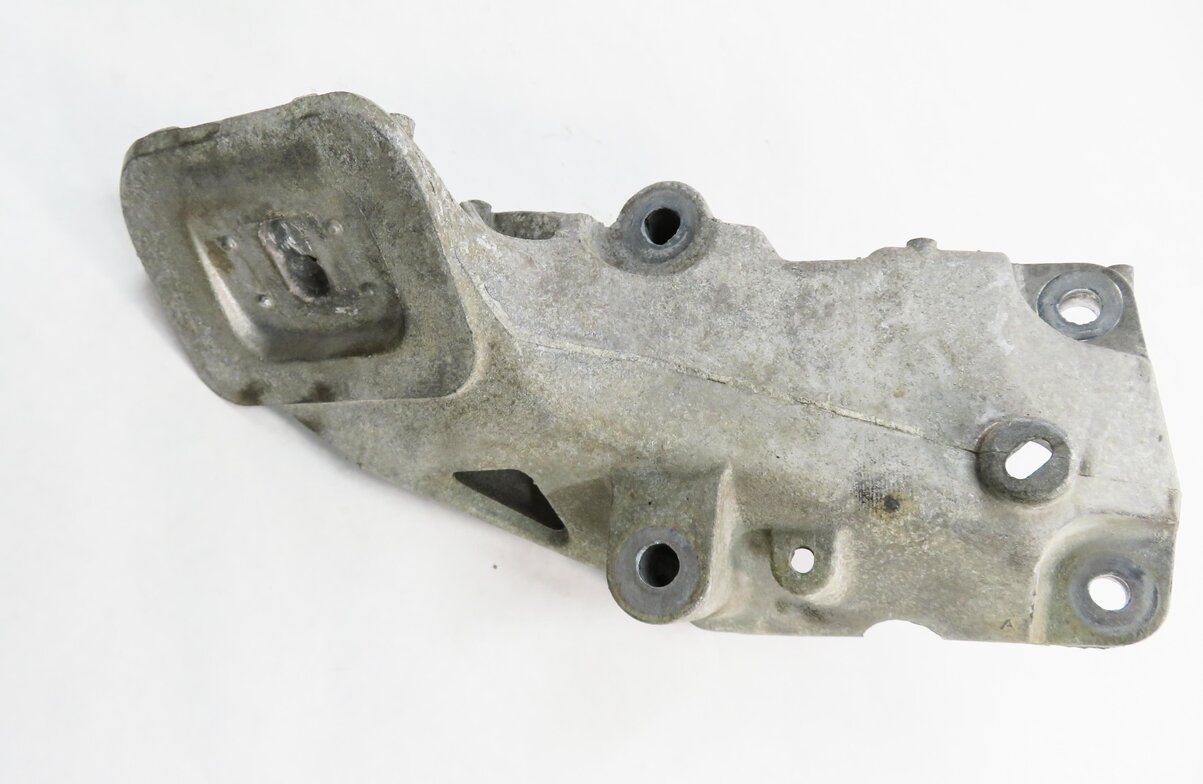Thumbnail 5: 2012 RANGE ROVER SPORT (L320) 5.0L SUPERCHARGED ENGINE - MOTOR MOUNT BRACKET SET