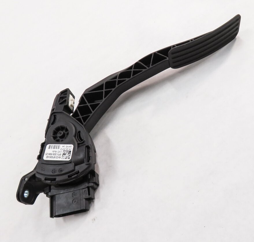 2012 RANGE ROVER SPORT (L320) GAS PEDAL