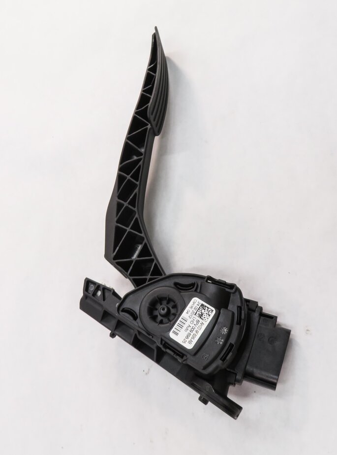 Thumbnail 3: 2012 RANGE ROVER SPORT (L320) GAS PEDAL