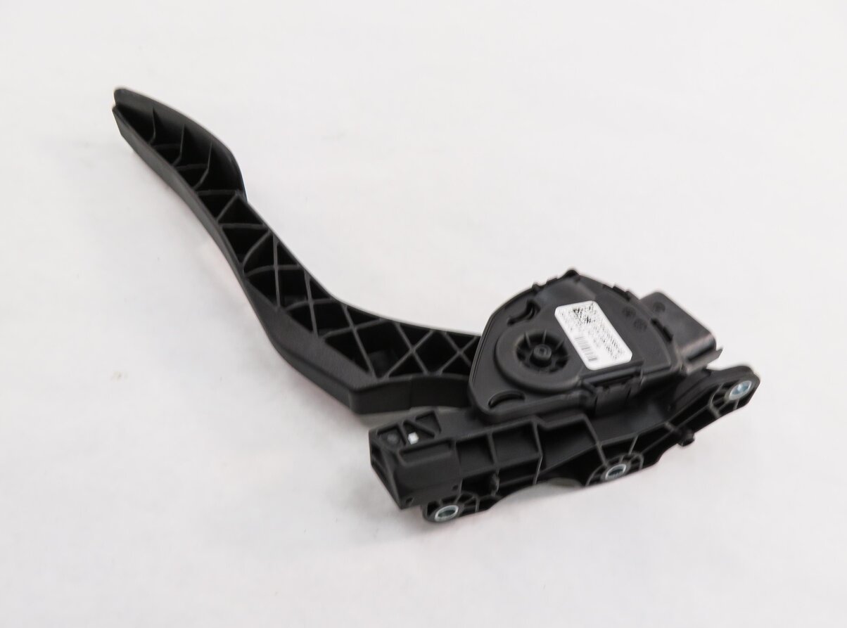 Thumbnail 5: 2012 RANGE ROVER SPORT (L320) GAS PEDAL