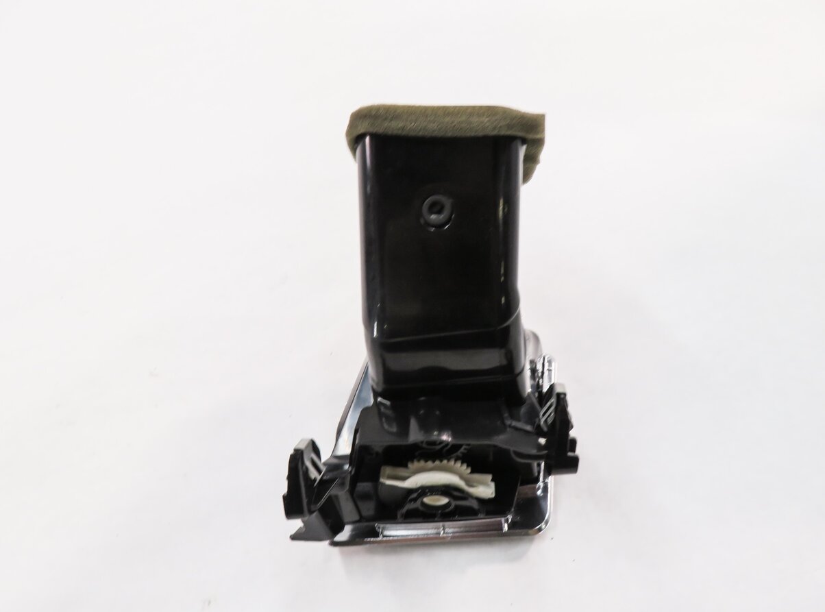 Thumbnail 6: 2012 RANGE ROVER SPORT (L320) LEFT FRONT DRIVER OUTER DASH HEATER A/C AIR VENT