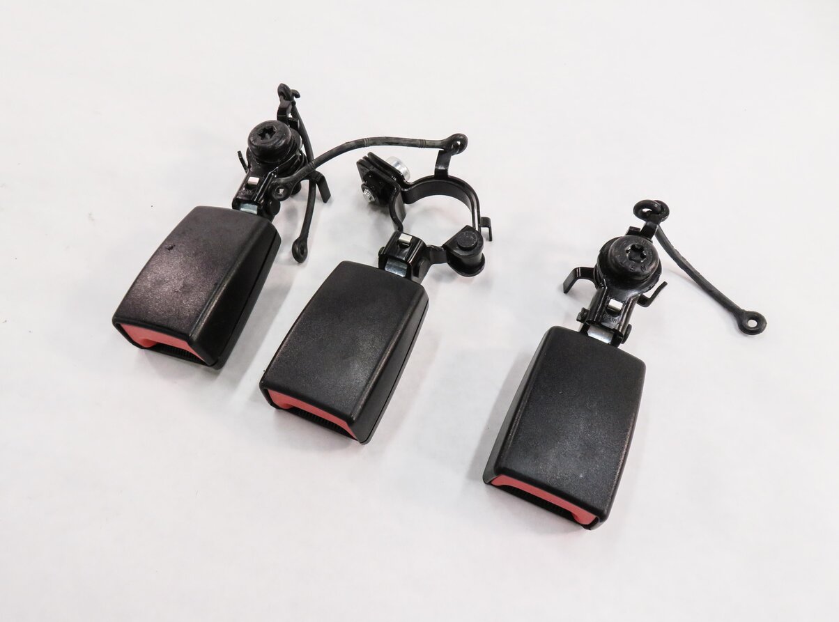 Thumbnail 1: 2012 RANGE ROVER SPORT (L320) REAR 2nd ROW SEAT SEATBELT BUCKLE RECEIVER SET-3