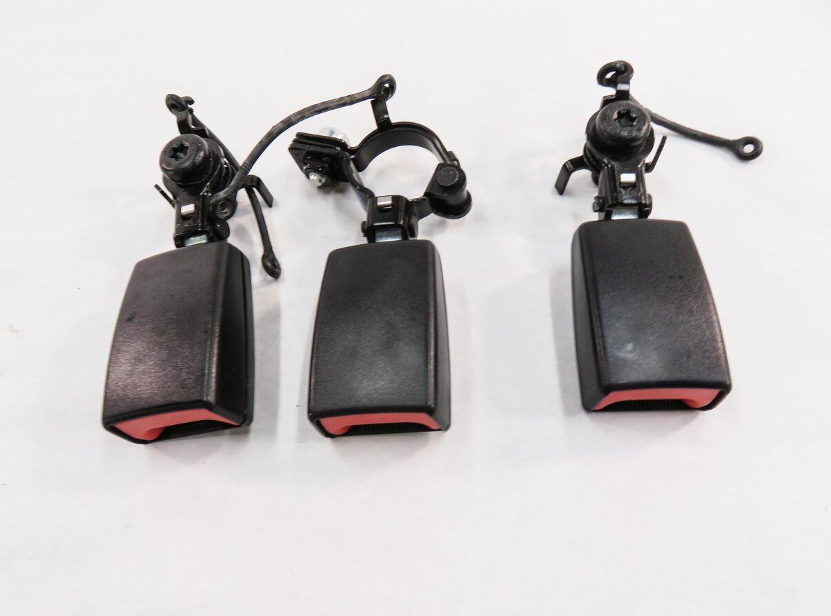 Thumbnail 2: 2012 RANGE ROVER SPORT (L320) REAR 2nd ROW SEAT SEATBELT BUCKLE RECEIVER SET-3
