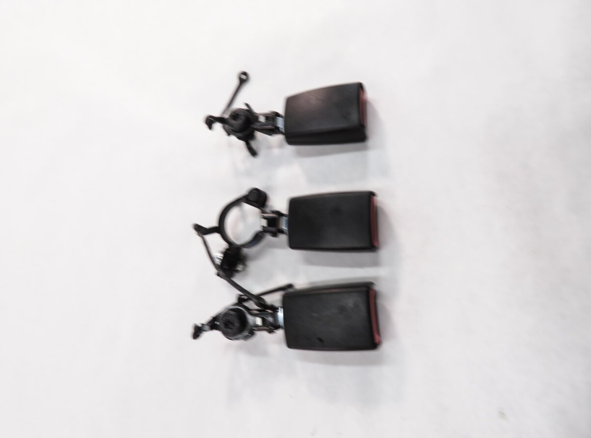 Thumbnail 3: 2012 RANGE ROVER SPORT (L320) REAR 2nd ROW SEAT SEATBELT BUCKLE RECEIVER SET-3