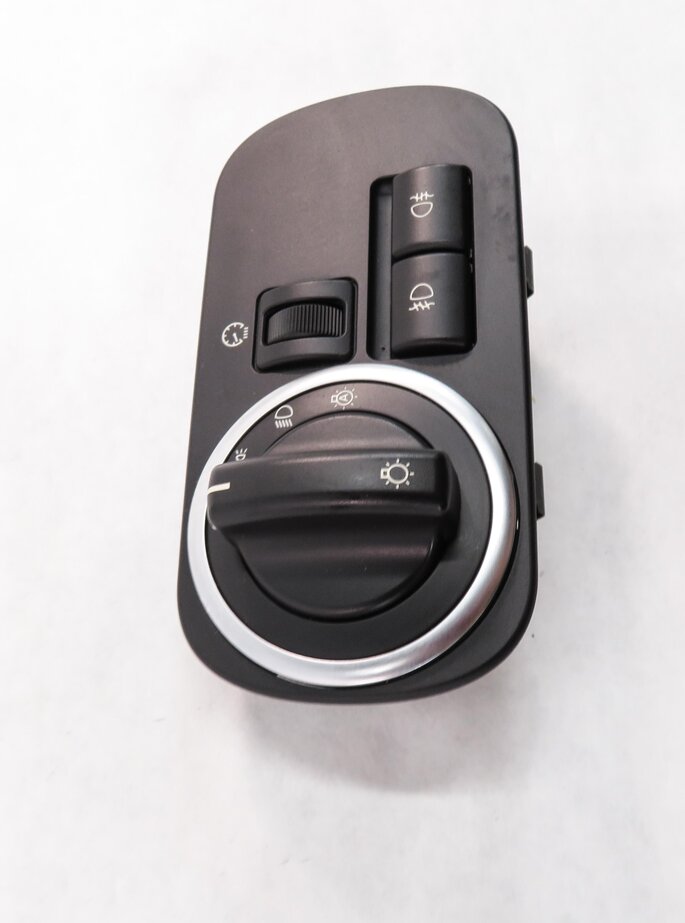 Thumbnail 3: 2010-2013 LAND ROVER LR4 - RANGE ROVER SPORT (L320) HEADLIGHT SWITCH CONTROL