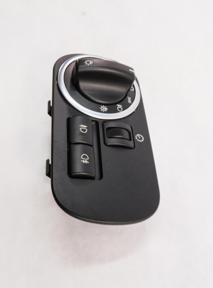 Thumbnail 4: 2010-2013 LAND ROVER LR4 - RANGE ROVER SPORT (L320) HEADLIGHT SWITCH CONTROL